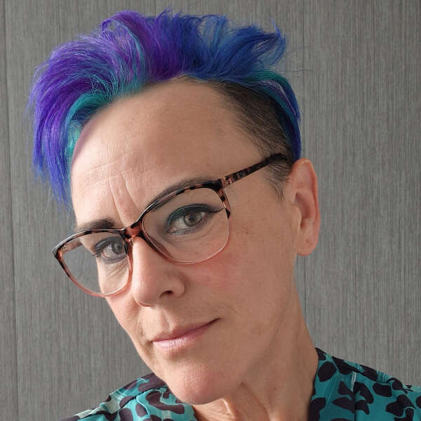 Alison Williams Image 600x600