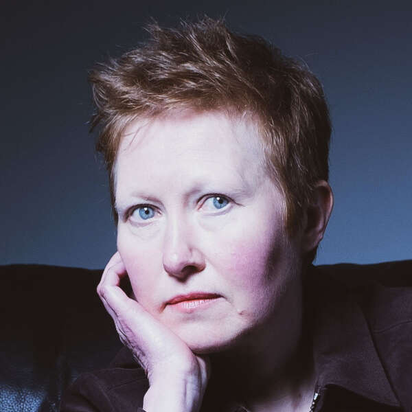 Joanne Leach Headshot2022 600x600